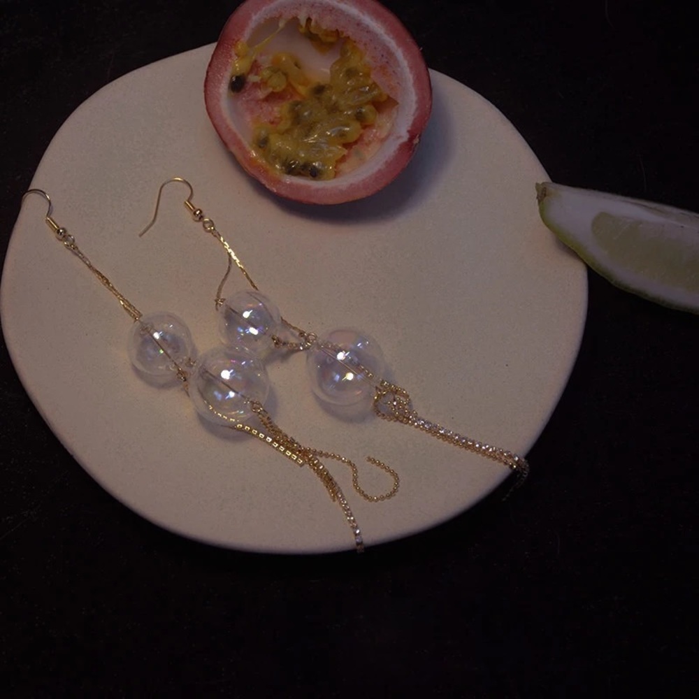 Gold dangle earrings with clear shiny glass beads - Picture 4 of 7